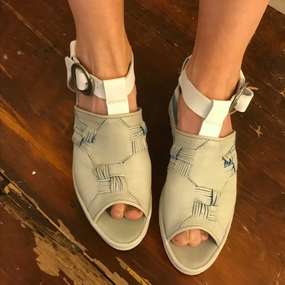Fly London Sandals Wedge Leather shoes Womens 8 / 8.5 38